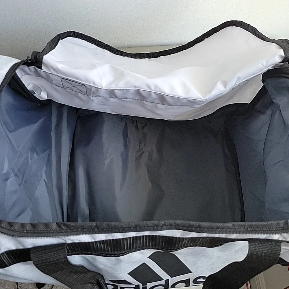 Adidas Defender Duffle Gym Bag Gray Black Shoulder Strap Medium, Great Condition